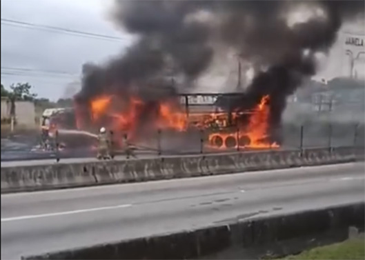 O dia que a BR-101 e Manilha pararam