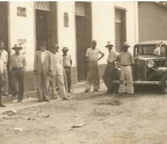 COLUNA RECORDAR É VIVER