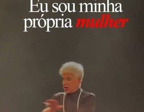 EDWIN KUISI CHEGA AO TEATRO DA UFF EM ICARAÍ COM A PEÇA “” EU SOU MINHA PRÓPRIA MULHER “”