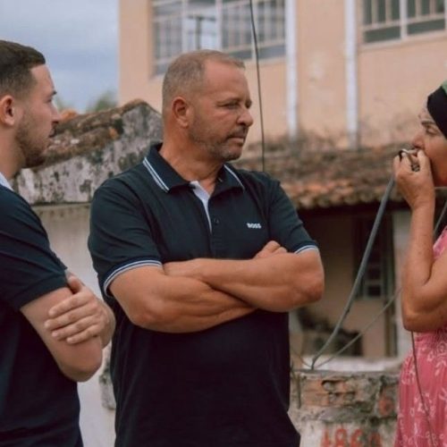 PRESIDENTE DA CÂMARA DE ITABORAI, JOÃO DELAROLI INICIA A SEMANA VISTORIANDO OBRAS NA LOCALIDADE DE VILA BRASIL.
