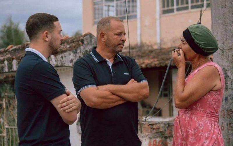 PRESIDENTE DA CÂMARA DE ITABORAI, JOÃO DELAROLI INICIA A SEMANA VISTORIANDO OBRAS NA LOCALIDADE DE VILA BRASIL.