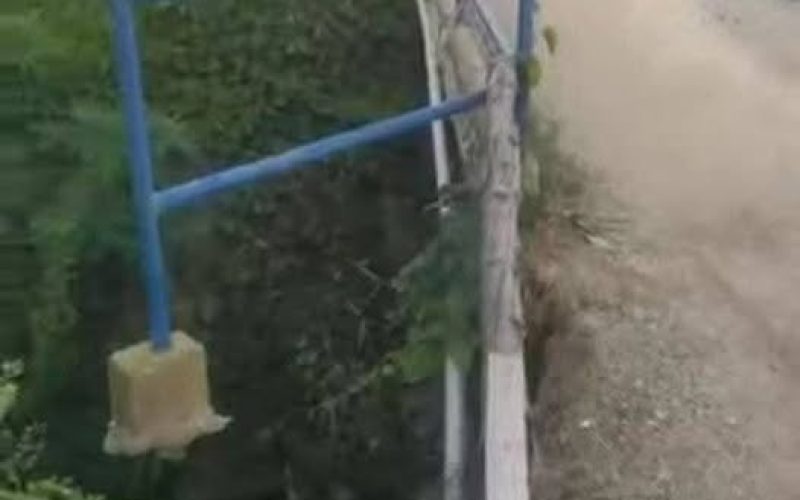 PONTE QUEBRADA E MANILHAS ABANDONADAS, REVOLTAM MORADORES DE TANGUÁ.