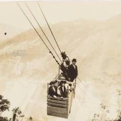 COLUNA RECORDAR É VIVER
