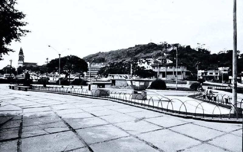 COLUNA RECORDAR É VIVER