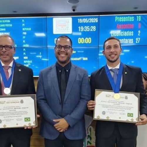 DEPUTADO GUILHERME DELAROLI E PRESIDENTE DA CÂMARA DE ITABORAI, JOÃO DELAROLI SÃO HOMENAGEADOS PELO LEGISLATIVO GONÇALENSE.