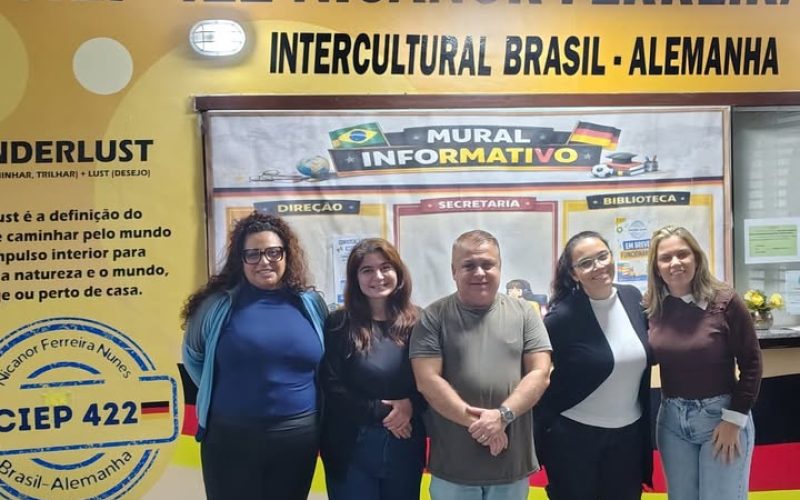 EDITOR DO EM DIA ALEXANDRE COSTA VISITA CIEP 422 INTERCULTURAL BRASIL – ALEMANHA.