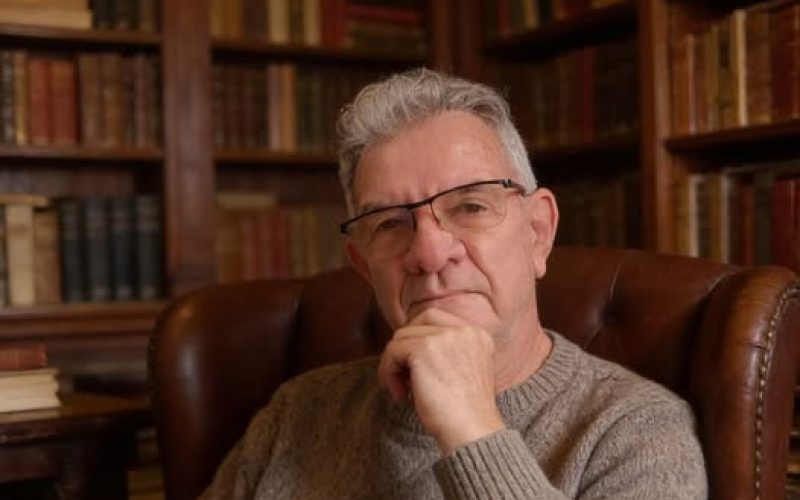 FERNANDO SCHIMIDT ESTRÉIA ARTIGO NO EM DIA