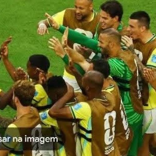 BRASIL VENCE A ESCÓCIA POR 3 A 0 E SEGUE COMO LÍDER DO GRUPO .