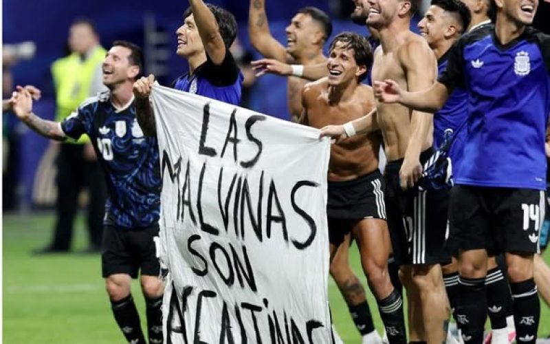 ENFIM .. SELEÇÃO ARGENTINA VINGA AS MALVINAS