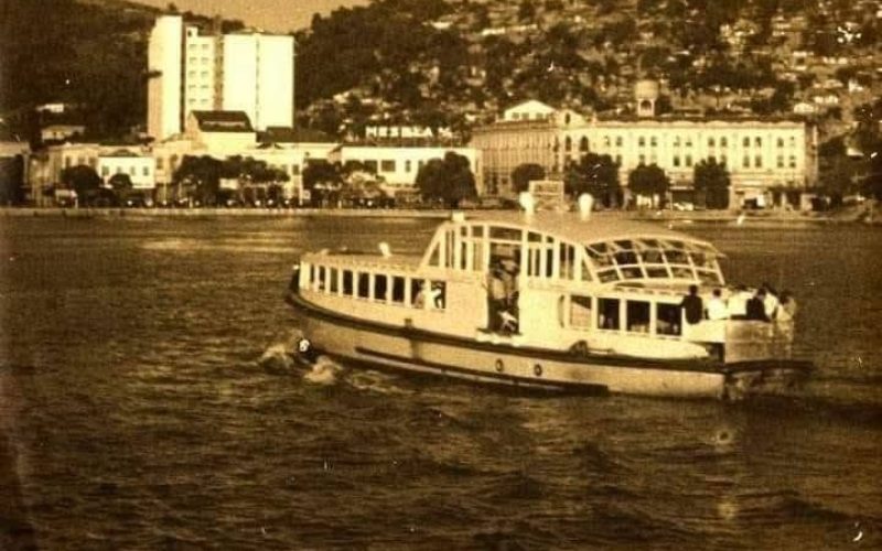 COLUNA RECORDAR É VIVER