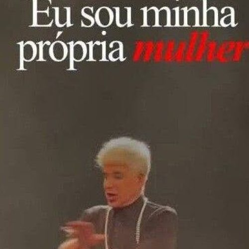 EDWIN KUISI CHEGA AO TEATRO DA UFF EM ICARAÍ COM A PEÇA “” EU SOU MINHA PRÓPRIA MULHER “”
