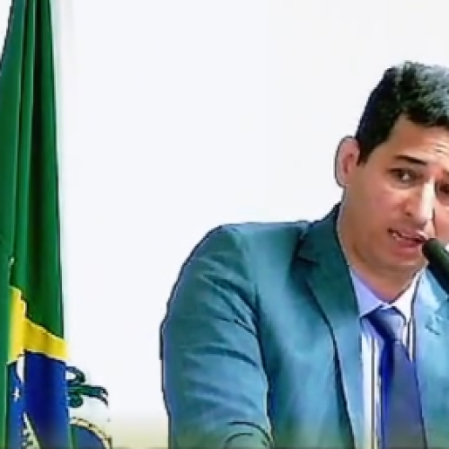 Serginho do Pinhão solicita melhorias               para a Praça Central de Tanguá
